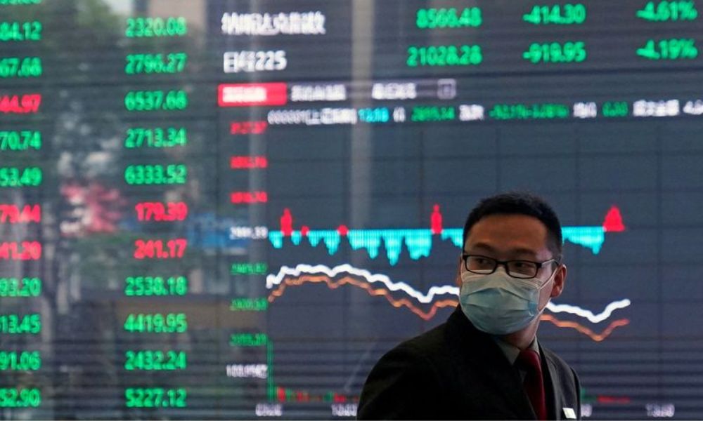 Asian stocks muted, Chinese shares slide on weak GDP